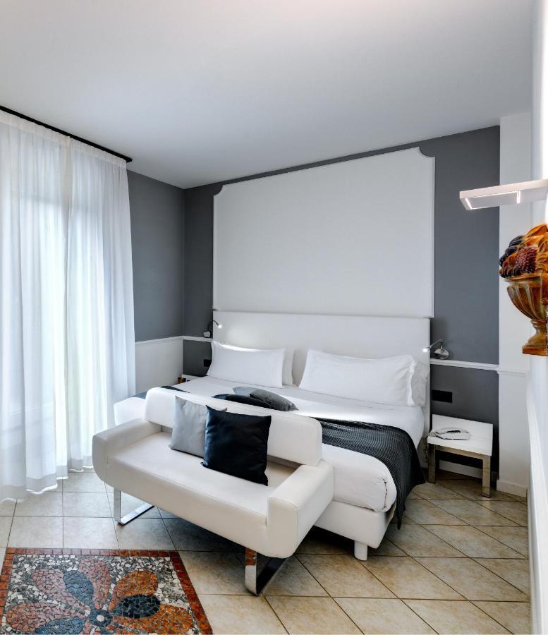Hotel Metropolitan Bologna Bagian luar foto