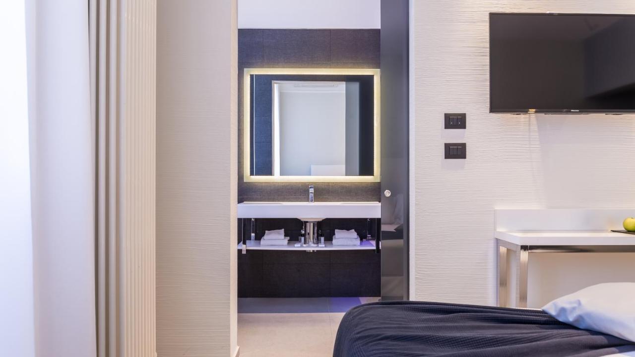 Hotel Metropolitan Bologna Bagian luar foto